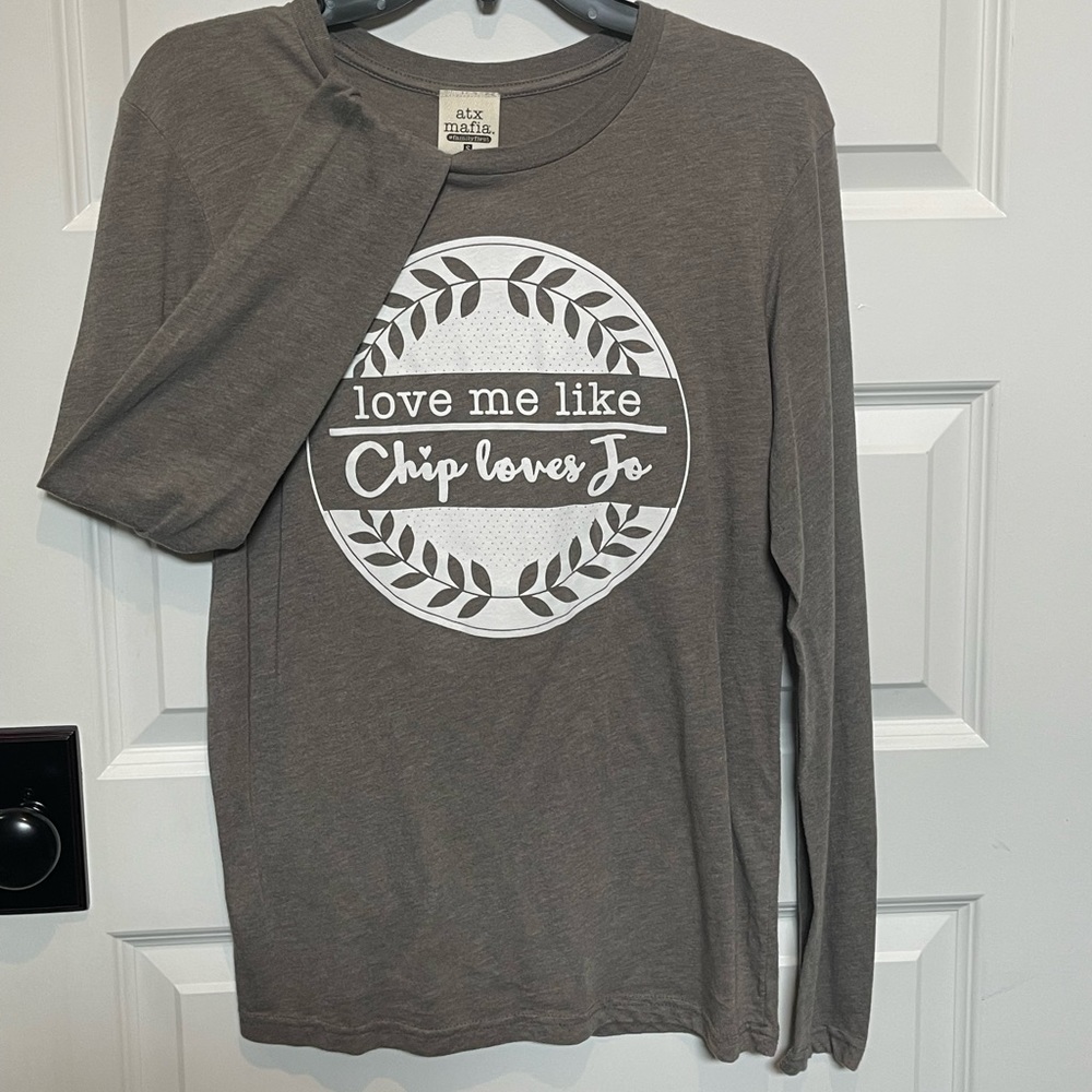 Women’s long sleeve graphic T